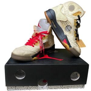 listing-status-banner